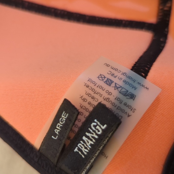 Triangl swimwear coral colorblock Neoprene net mesh bikini top large - Picture 2 of 4